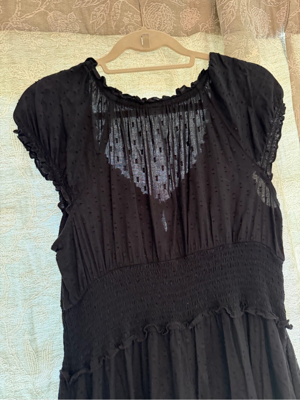 Old Navy Black Maxi Dress with V-Neck and Cap Sleeves - Picture 6 of 6